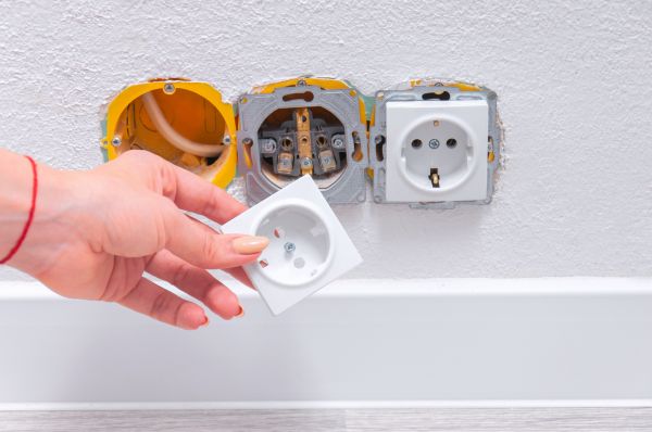 Outlet Repair Service