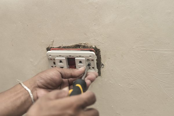 Wall Outlet Replacement Service