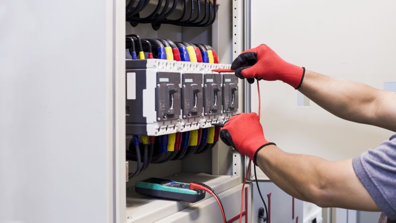 Circuit Breaker Wiring in Pasadena, CA